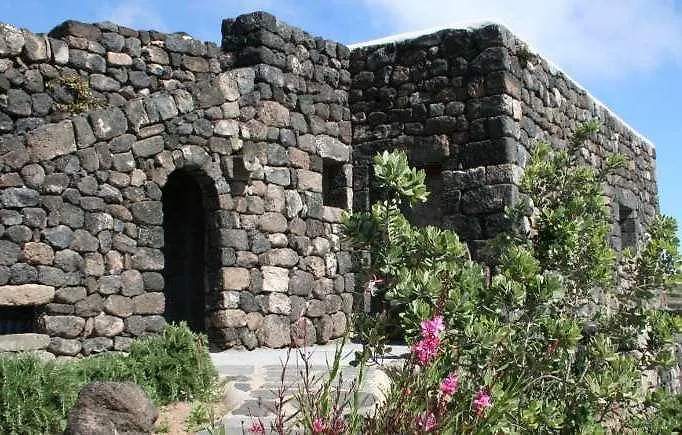 Pantelleria Le Ballute Villa Tracino Alloggio per agriturismo